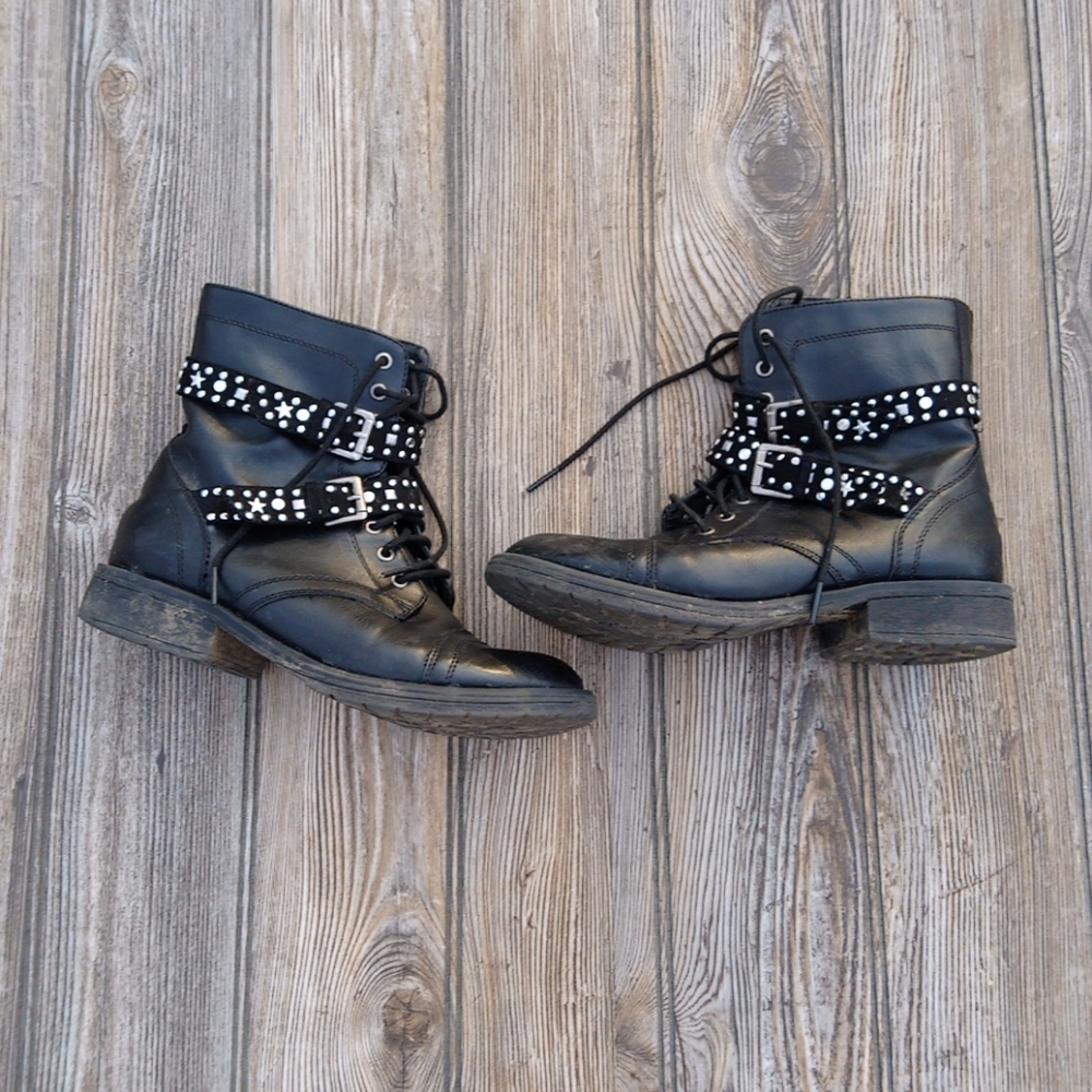 SM New York Black Buckle Star Beaded Lace Up Boots